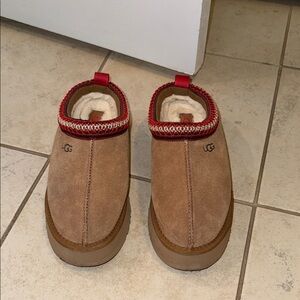 UGG women taz II